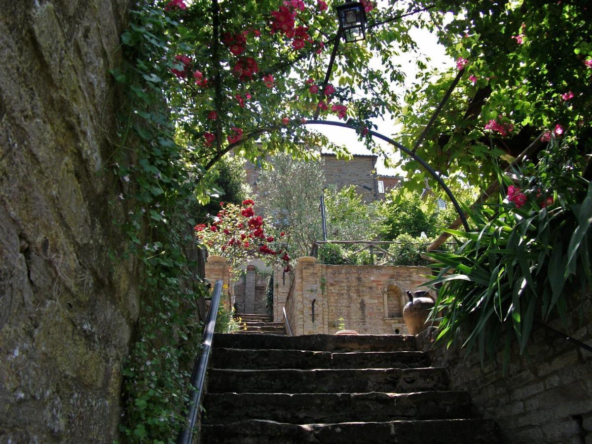 La Rosa Scarlatta Monterubbiano Extérieur photo